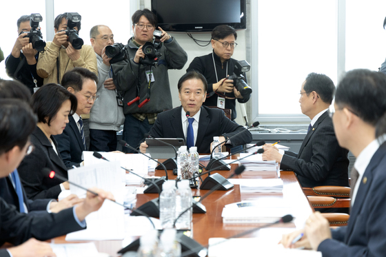 법안 심사 이어가는 대미투자특위