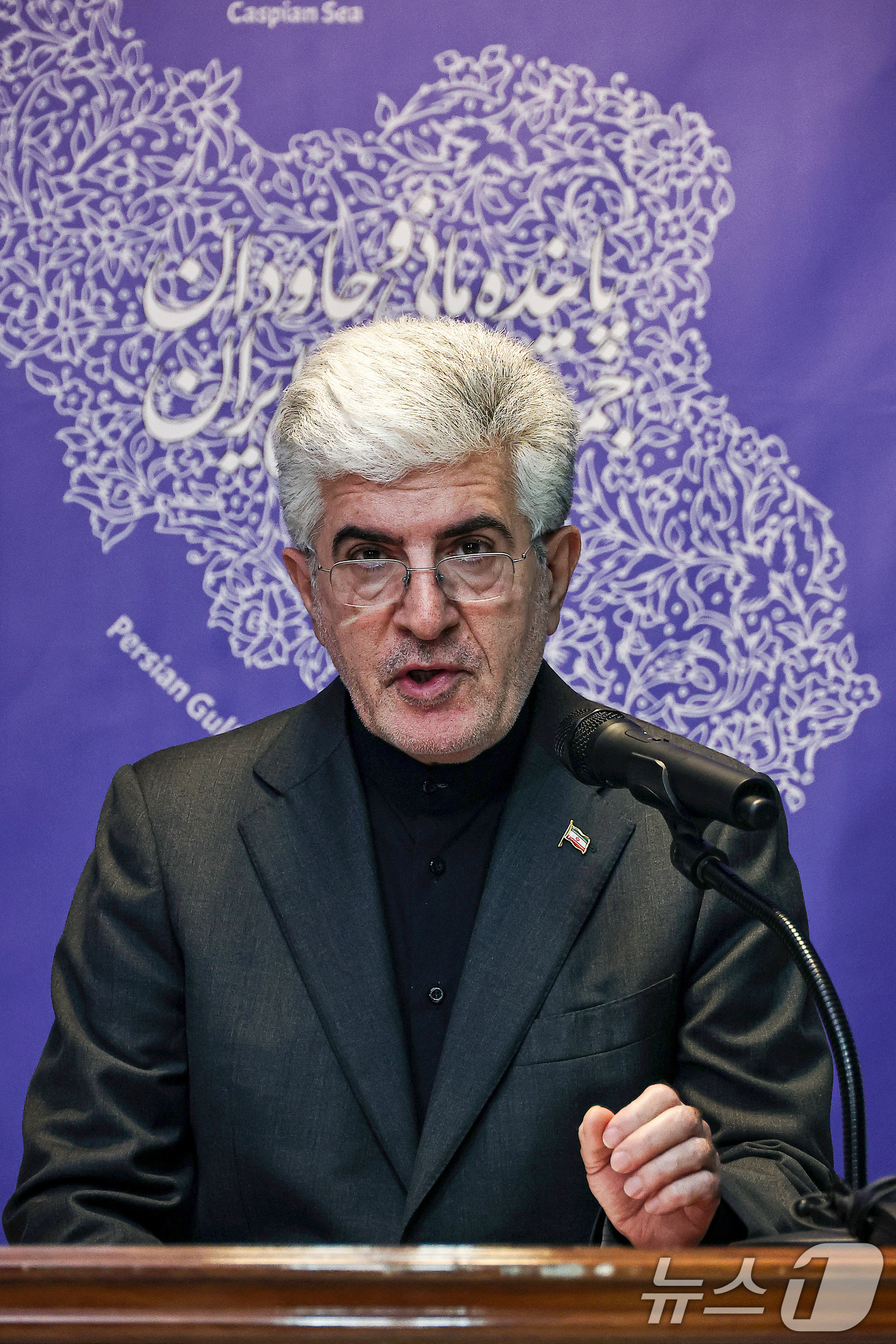 (서울=뉴스1) 최지환 기자 = 사이드 쿠제치 주한 이란 대사가 5일 오전 서울 용산구 주한 이란 대사관에서 미국·이스라엘의 대이란 공격과 관련한 이란 정부의 입장을 발표하고 있다 …