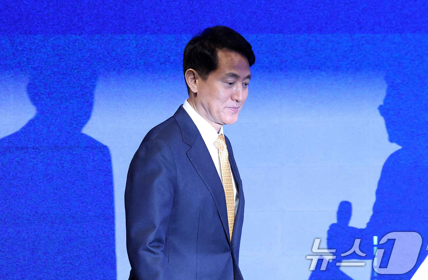 (서울=뉴스1) 박지혜 기자 = 오세훈 서울시장이 5일 서울 중구 서울시청에서 '서남권 대개조 2.0' 발표에 앞서 이동하고 있다. 2026.3.5/뉴스1