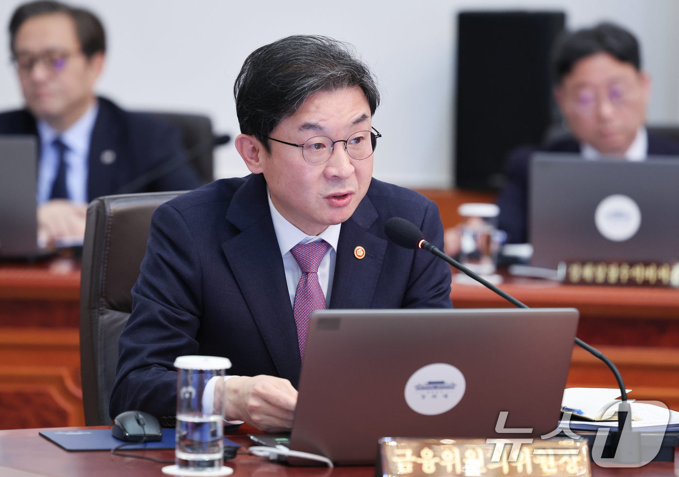 (서울=뉴스1) 이재명 기자 = 이억원 금융위원장이 5일 청와대에서 열린 임시 국무회의에서 발언하고 있다. 2026.3.5/뉴스1