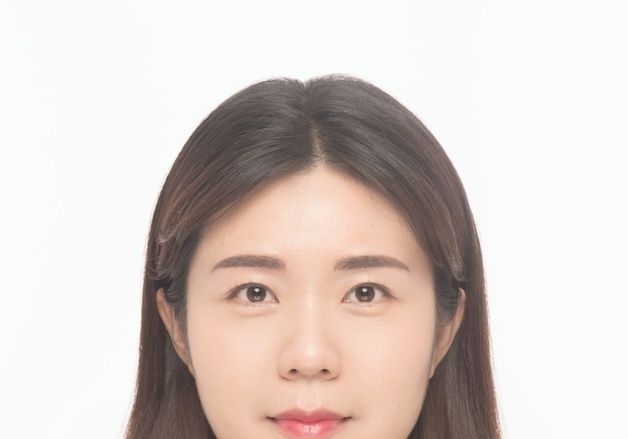 11층 창문에 걸터앉은 10대 본 여경…달려가 투신시도 막았다