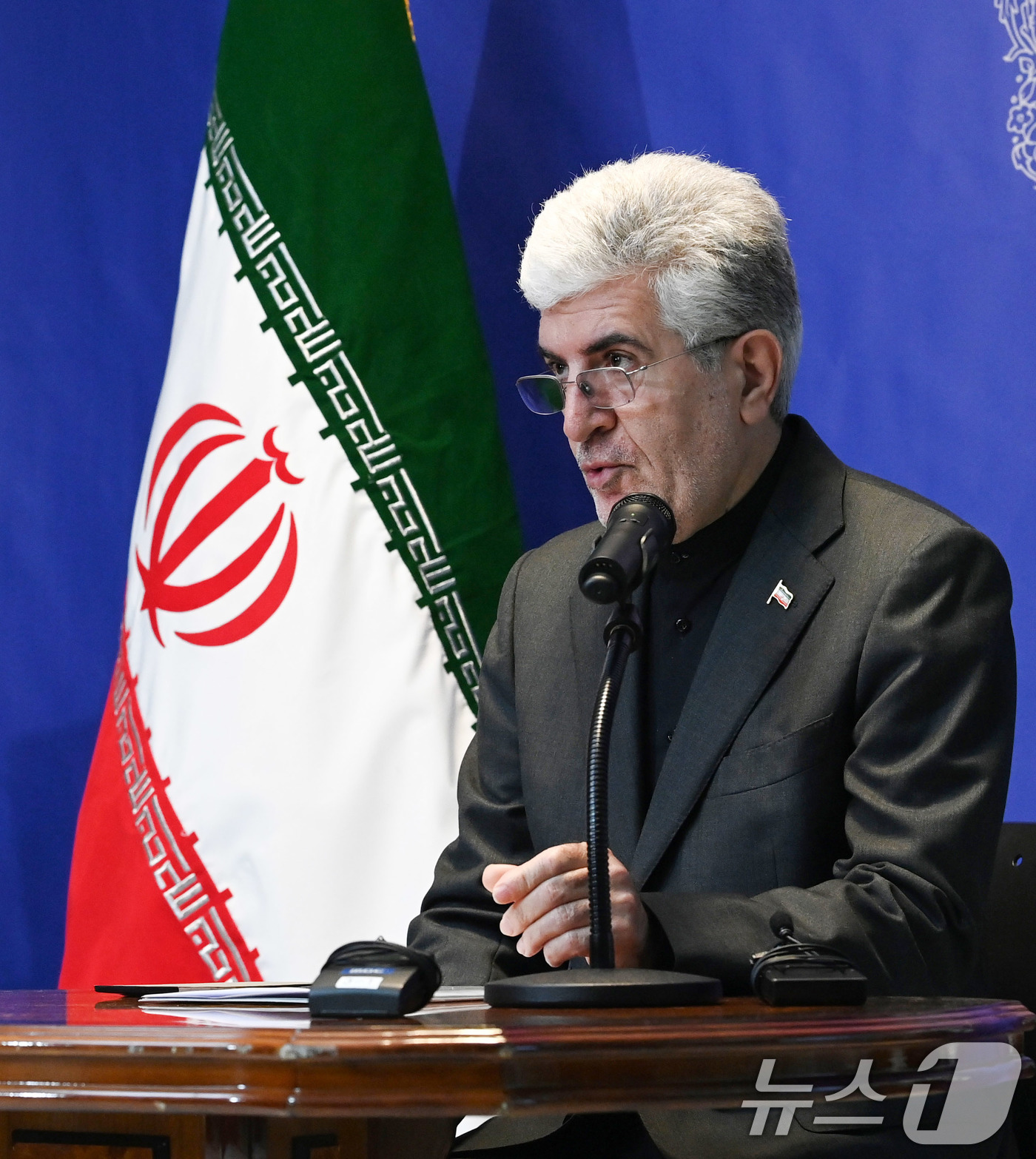 (서울=뉴스1) 최지환 기자 = 사이드 쿠제치 주한 이란 대사가 5일 오전 서울 용산구 주한 이란 대사관에서 미국·이스라엘의 이란 공격 관련한 이란 정부의 입장을 발표하고 있다. …