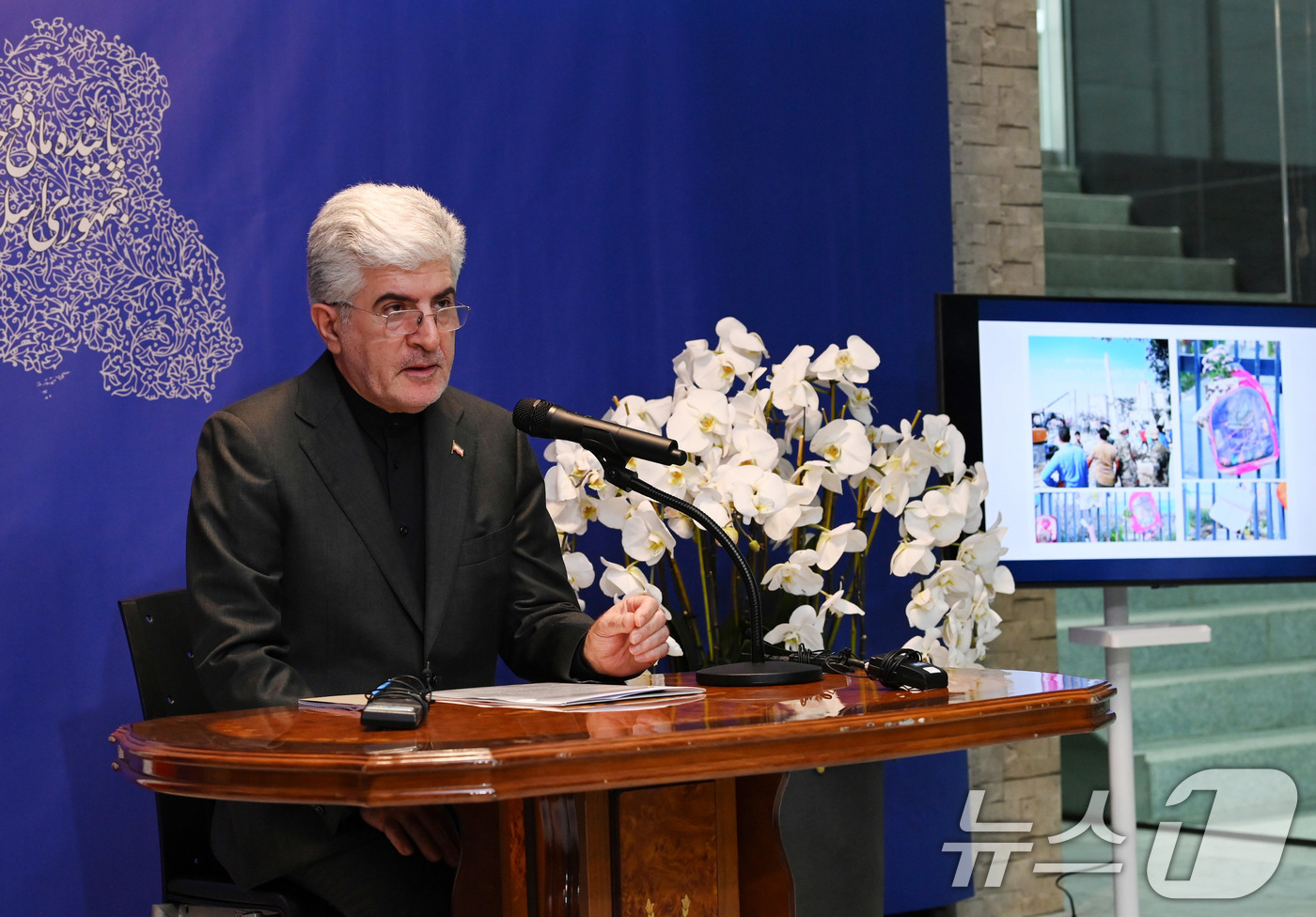 (서울=뉴스1) 최지환 기자 = 사이드 쿠제치 주한 이란 대사가 5일 오전 서울 용산구 주한 이란 대사관에서 미국·이스라엘의 이란 공격 관련한 이란 정부의 입장을 발표하고 있다. …