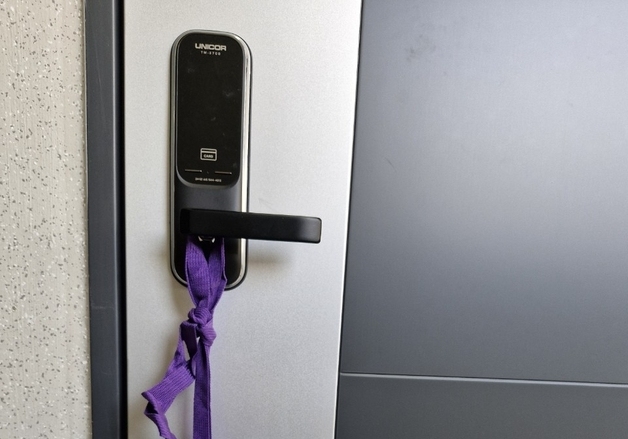 "우유 안꺼낸 어르신 안부 확인"…파주, 고독사 예방 우유배달 달린다