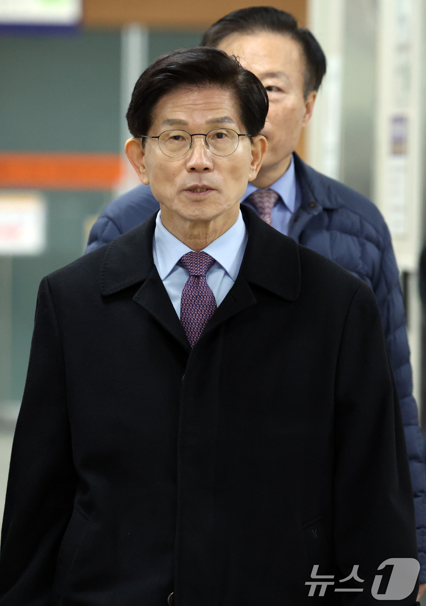 (서울=뉴스1) 김명섭 기자 = 김문수 전 고용노동부 장관이 5일 서울 서초구 서울중앙지방법원에서 열린 '21대 대선 선거법 위반' 혐의  공판에 출석하고 있다. 2026.3.5/ …