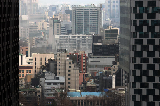 종로구 봉익동 건물에서 화재, 5명 대피