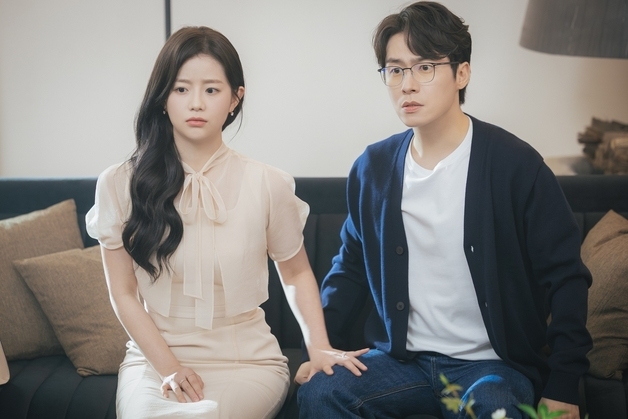 '대군부인' 이재원♥채서안, 연애결혼한 잉꼬부부…극강 닭살 예고