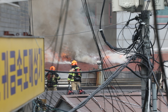 종묘 옆 봉익동 건물 화재 발생