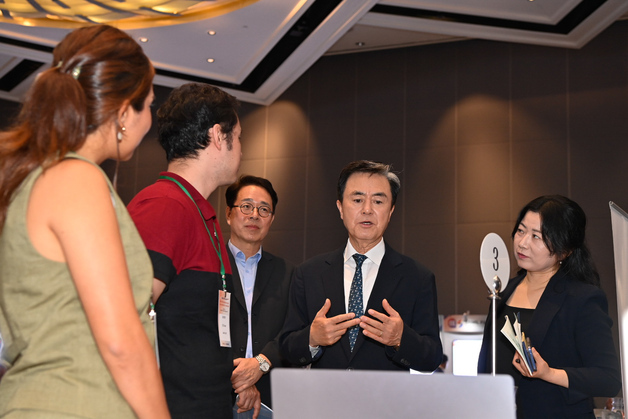 김태흠 지사, 싱가포르 수출상담회 방문…"충남 제품 품질 보증"