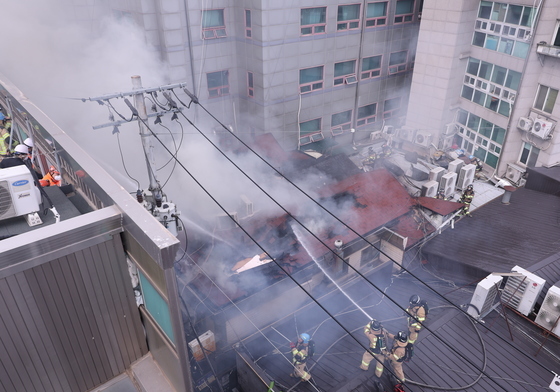 종묘 인근 건물 화재 진압