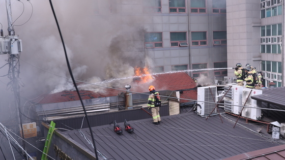 종로 봉익동 건물 화재 진압