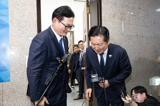 송영길 전 대표 배웅하는 정청래 대표