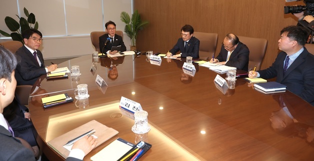 새만금개발청 방문한 김민석 총리