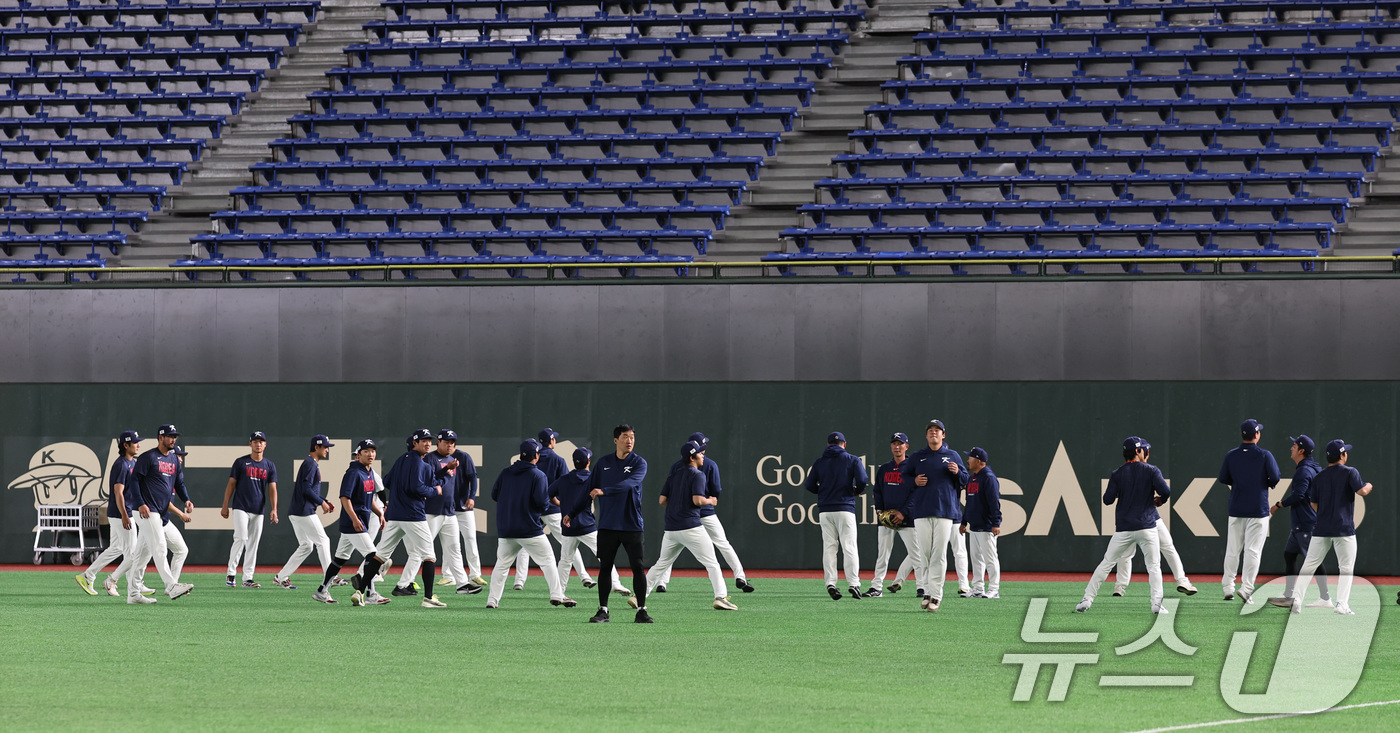 (도쿄=뉴스1) 구윤성 기자 = 대한민국 야구대표팀 선수들이 5일 오후 일본 도쿄돔에서 열리는 2026 월드베이스볼클래식(WBC) C조 1차전 체코와의 경기를 앞두고 훈련하고 있다 …