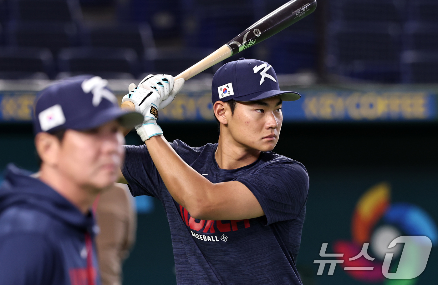(도쿄=뉴스1) 구윤성 기자 = 대한민국 야구대표팀 김주원이 5일 오후 일본 도쿄돔에서 열리는 2026 월드베이스볼클래식(WBC) C조 1차전 체코와의 경기를 앞두고 훈련하고 있다 …