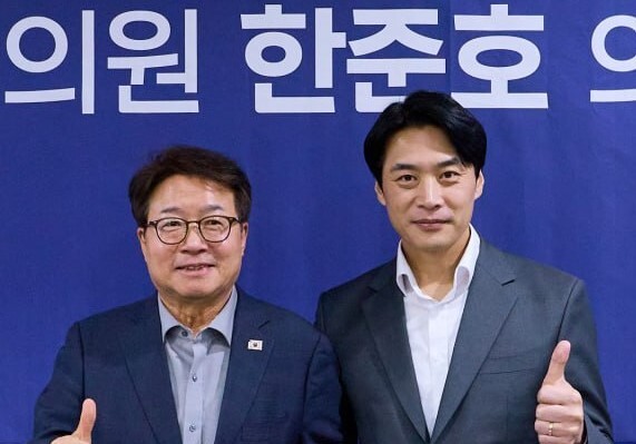 염태영 "경기도 새 리더십 필요"…한준호 지지선언