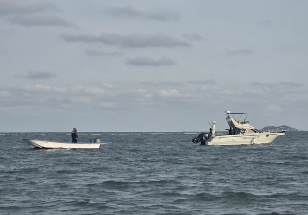 부산 도요등 인근 운항하던 모터보트, 낮은 수심에 '좌주'