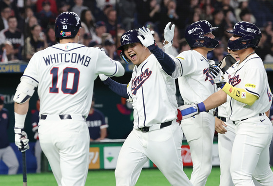 문보경, 첫타석 만루홈런