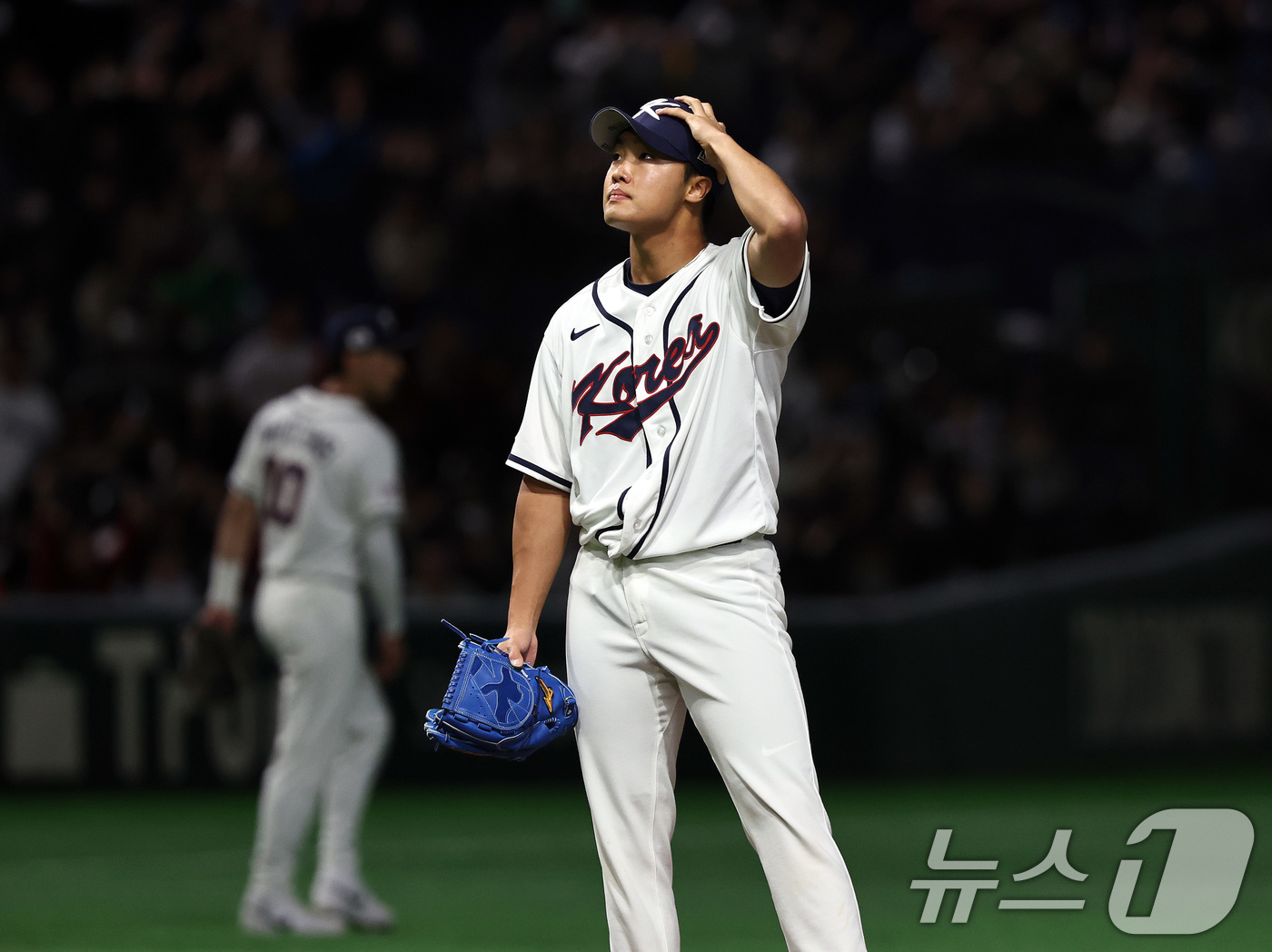 (도쿄=뉴스1) 구윤성 기자 = 5일 오후 일본 도쿄돔에서 열린 2026 월드베이스볼클래식 C조 1차전 대한민국과 체코의 경기. 대한민국 투수 정우주가 5회초 무사 1,2루 상황 …