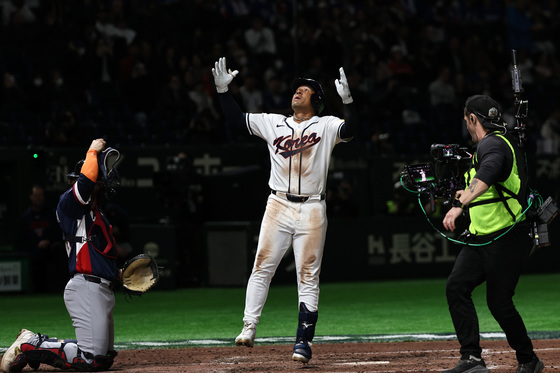 저마이 존스, 도쿄돔 솔로포 신고