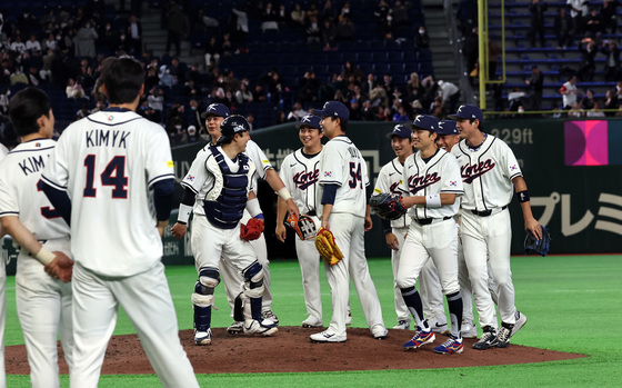 기분 좋은 첫 승리