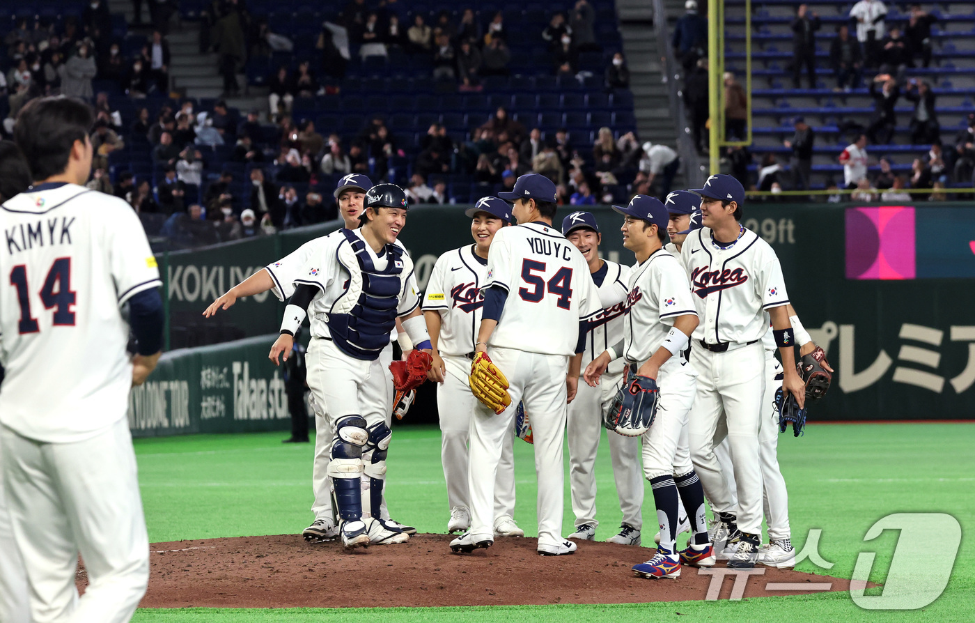 (도쿄=뉴스1) 구윤성 기자 = 5일 오후 일본 도쿄돔에서 열린 2026 월드베이스볼클래식 C조 1차전 대한민국과 체코의 경기. 체코를 상대로 11대 4 승리를 거둔 대한민국 선수 …