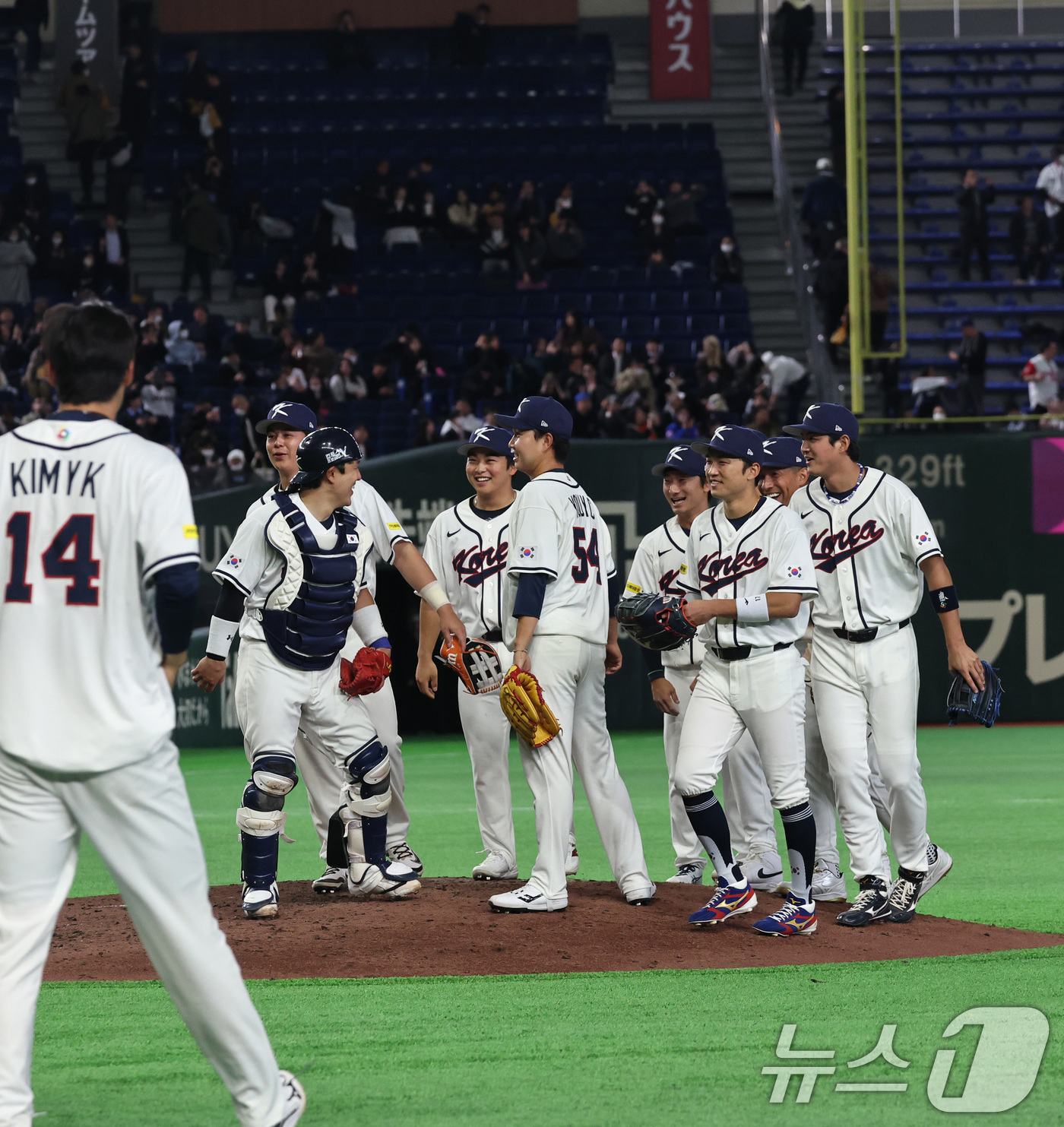 (도쿄=뉴스1) 구윤성 기자 = 5일 오후 일본 도쿄돔에서 열린 2026 월드베이스볼클래식 C조 1차전 대한민국과 체코의 경기. 체코를 상대로 11대 4 승리를 거둔 대한민국 선수 …