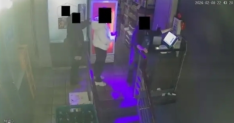 "'모텔 살인女' 범행 뒤 치킨집서 20가지 음식 주문…피해자 카드로 결제"