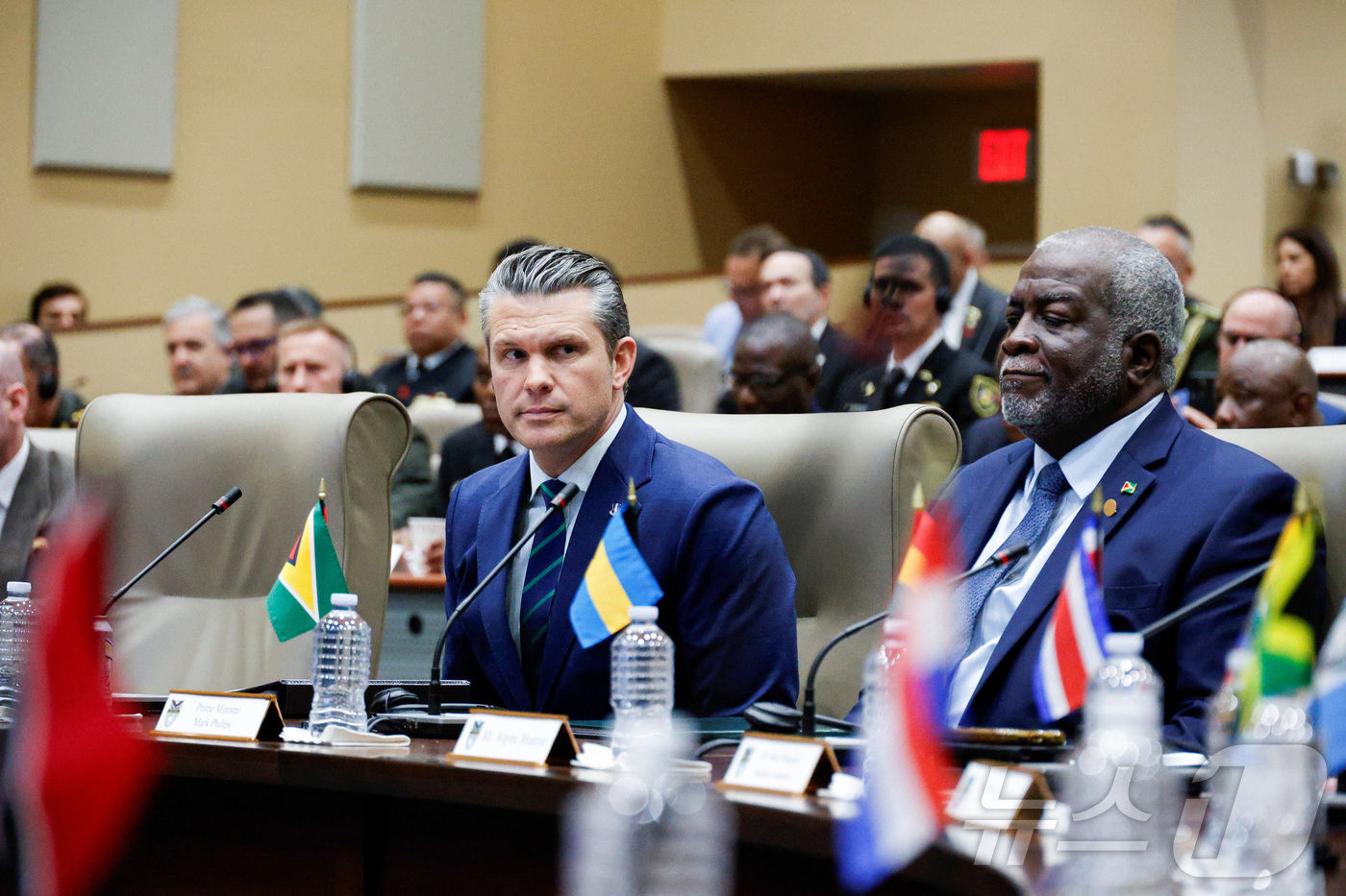 (도랄 로이터=뉴스1) 이창규 기자 = 피트 헤그세스 미국 국방장관이 5일(현지시간) 플로리다주 도랄의 미 남부사령부에서 중남미 국방·안보 수장들과 함께 제1회 미주 반(反)카르텔 …