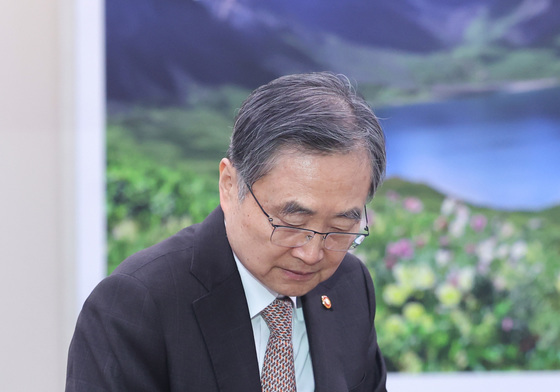 중동 사태 현안 질의 출석하는 조현 장관