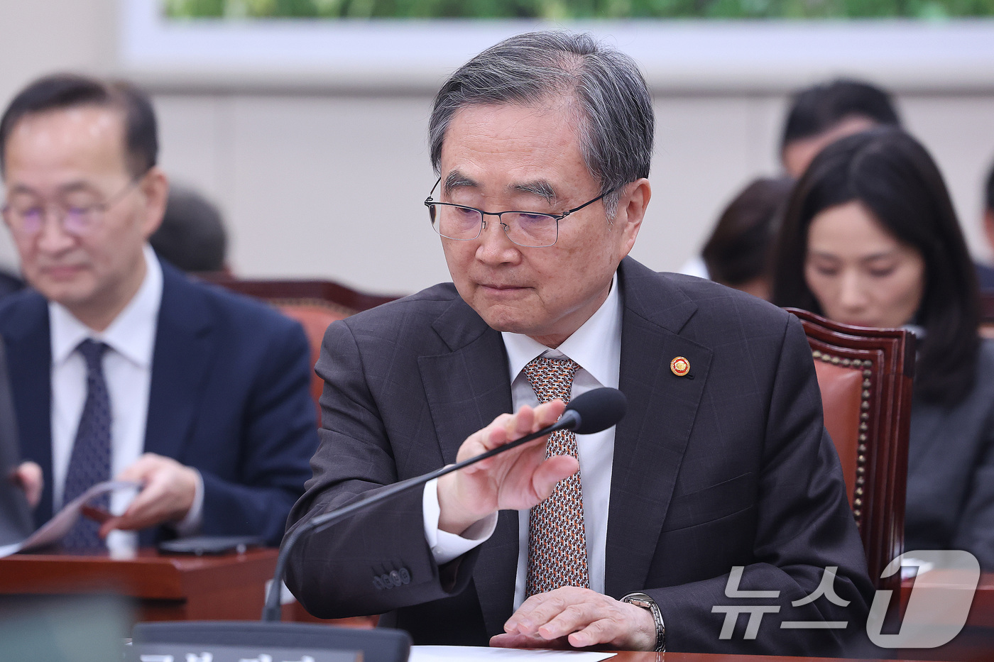 (서울=뉴스1) 신웅수 기자 = 조현 외교부 장관이 6일 서울 여의도 국회에서 열린 외교통일위원회 전체회의에 참석하고 있다. 2026.3.6/뉴스1