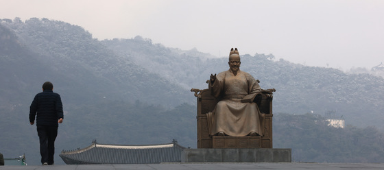 '눈 쌓인 북악산'