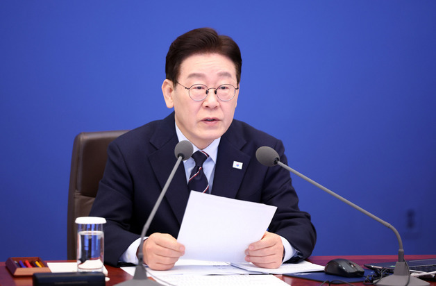 30년만에 '기름값 상한제' 부활하나…정부 "주말 유가 모니터링 후 결단"