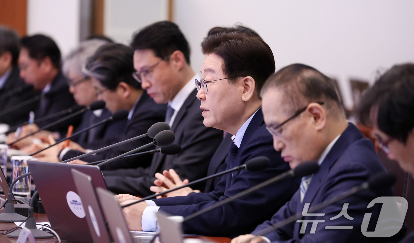 (서울=뉴스1) 허경 기자 = 이재명 대통령이 6일 청와대에서 열린 수석보좌관회의에서 발언하고 있다. 2026.3.6/뉴스1