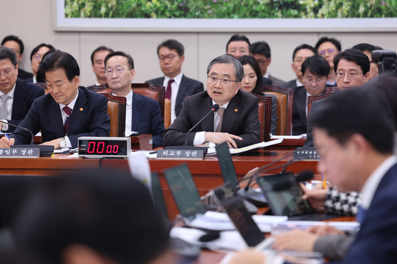 외통위, 오늘 '트럼프 군함 파견 요청' 논의…"국회 동의" 공감