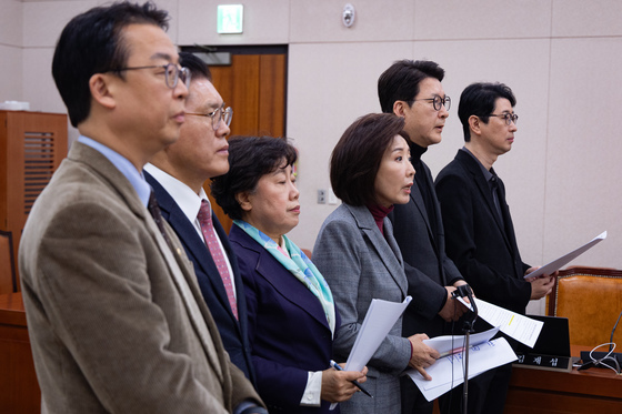 발언하는 나경원 의원