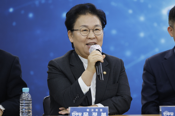 문정복, 與 여성위원장 출마…"당 위태로워, 화합 마중물 될 것"