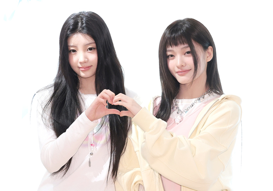 아일릿 원희·이로하, 봄 처럼 다가온 설렘