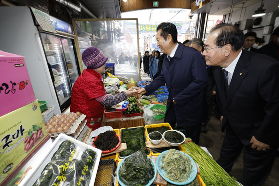 영광 상인들 만나는 정청래 대표