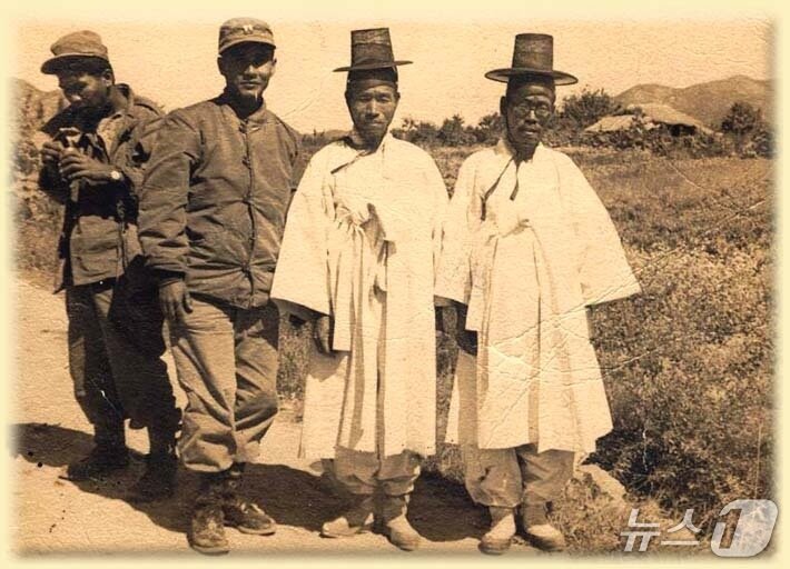 본문 이미지 - 알프레도 케이튼 대령이 한국전쟁 당시 촬영한 사진. 2026.3.6./ⓒ 뉴스1(전쟁기념사업회 제공)