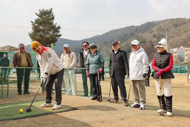 김진태 지사, '도민공감 행정 2탄' 파크골프장 방문…"26곳 추가 조성"
