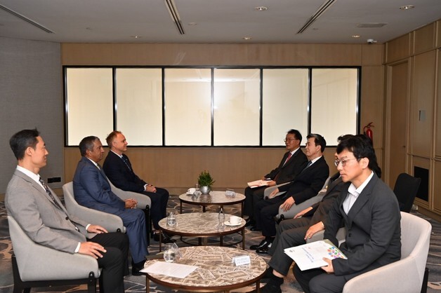 충남도, 싱가포르 뷔나그룹과 1조원 투자 MOU 체결