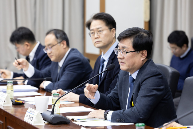 "나무 심고 생태 복원하면 ESG 실적"…정부, 기업 참여 공식 인증한다