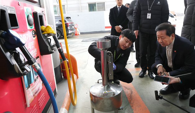 주유소 현장점검 나선 구윤철 부총리