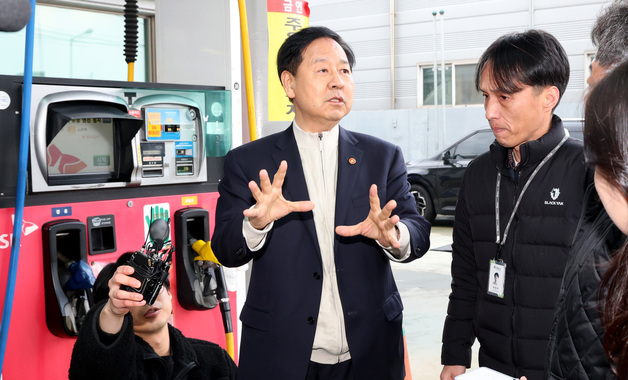 구윤철 "위기 틈탄 파렴치한 석유값 인상 용납 불가…불법 단호히 대응"