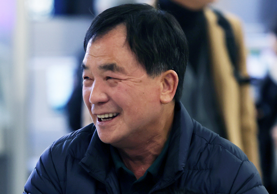 '따뜻한 가족의 품 속으로'