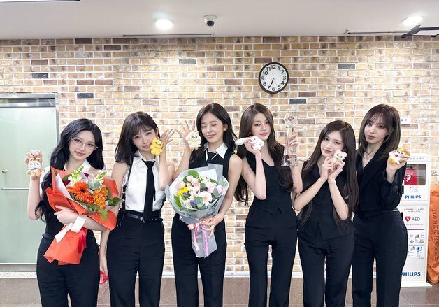 아이브, '뮤뱅' 2주 연속 1위…음악방송 통산 80관왕 등극