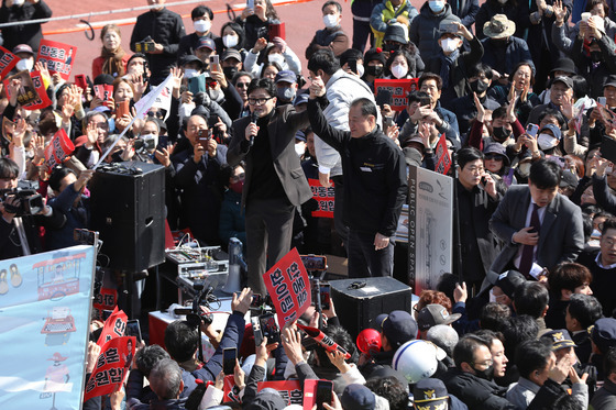 발언하는 한동훈