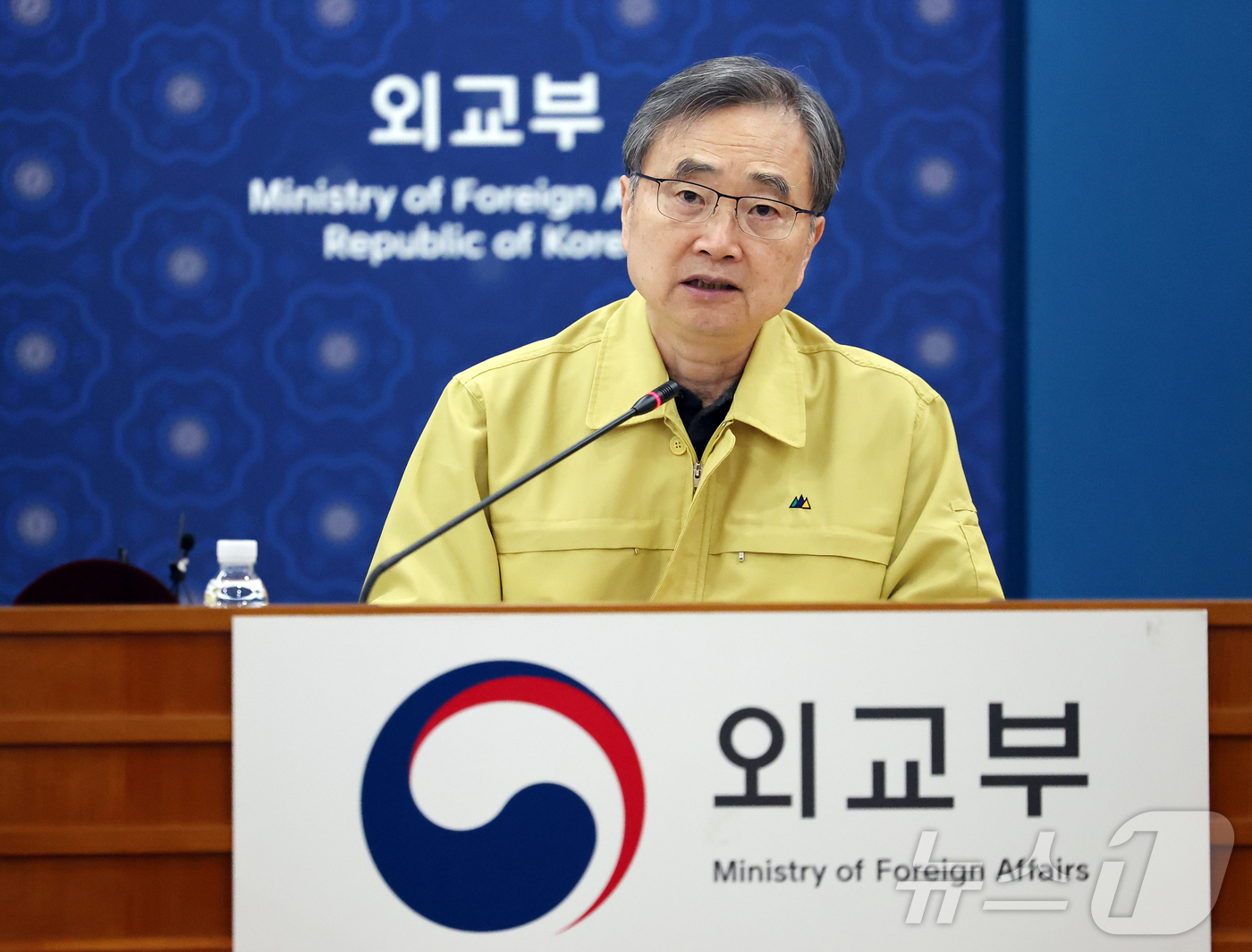 (서울=뉴스1) 김진환 기자 = 조현 외교부 장관이 7일 서울 종로구 외교부 청사에서 열린 중동 상황 관련 재외국민보호대책본부 회의에 참석해 모두발언을 하고 있다. 2026.3.7 …