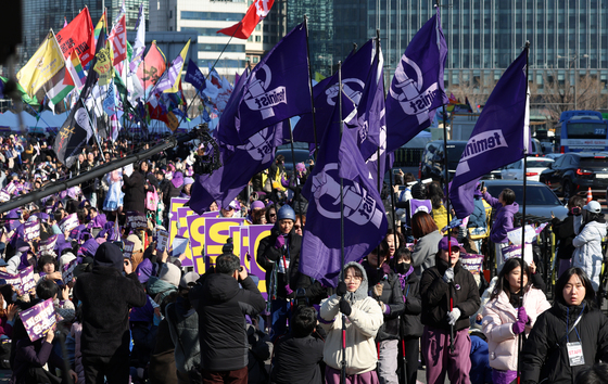李대통령 "전 정부 여가부 폐지 공약에 성평등 정책 후퇴…이제 복원"